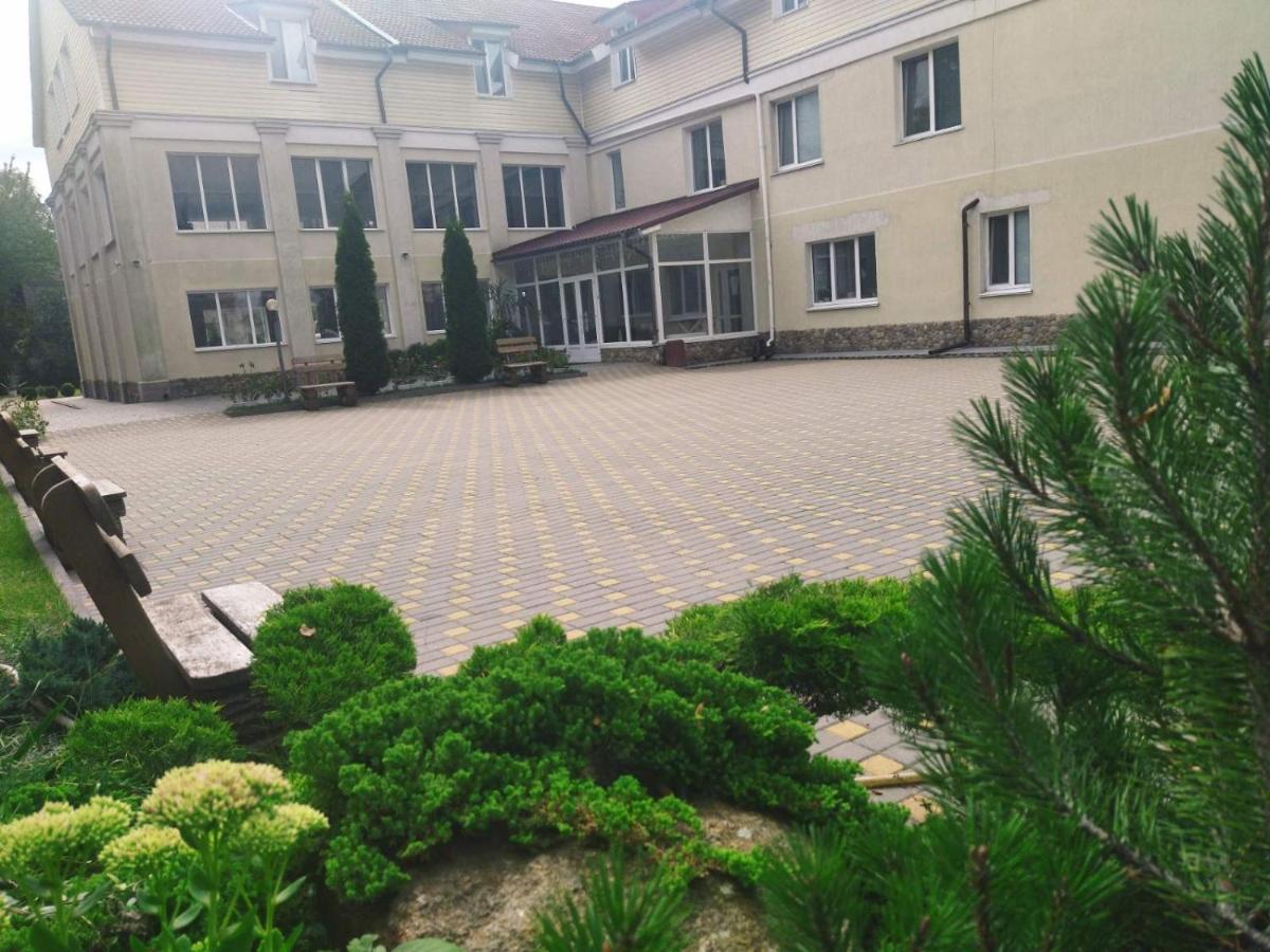 Zhyttedar Ulanov 外观 照片