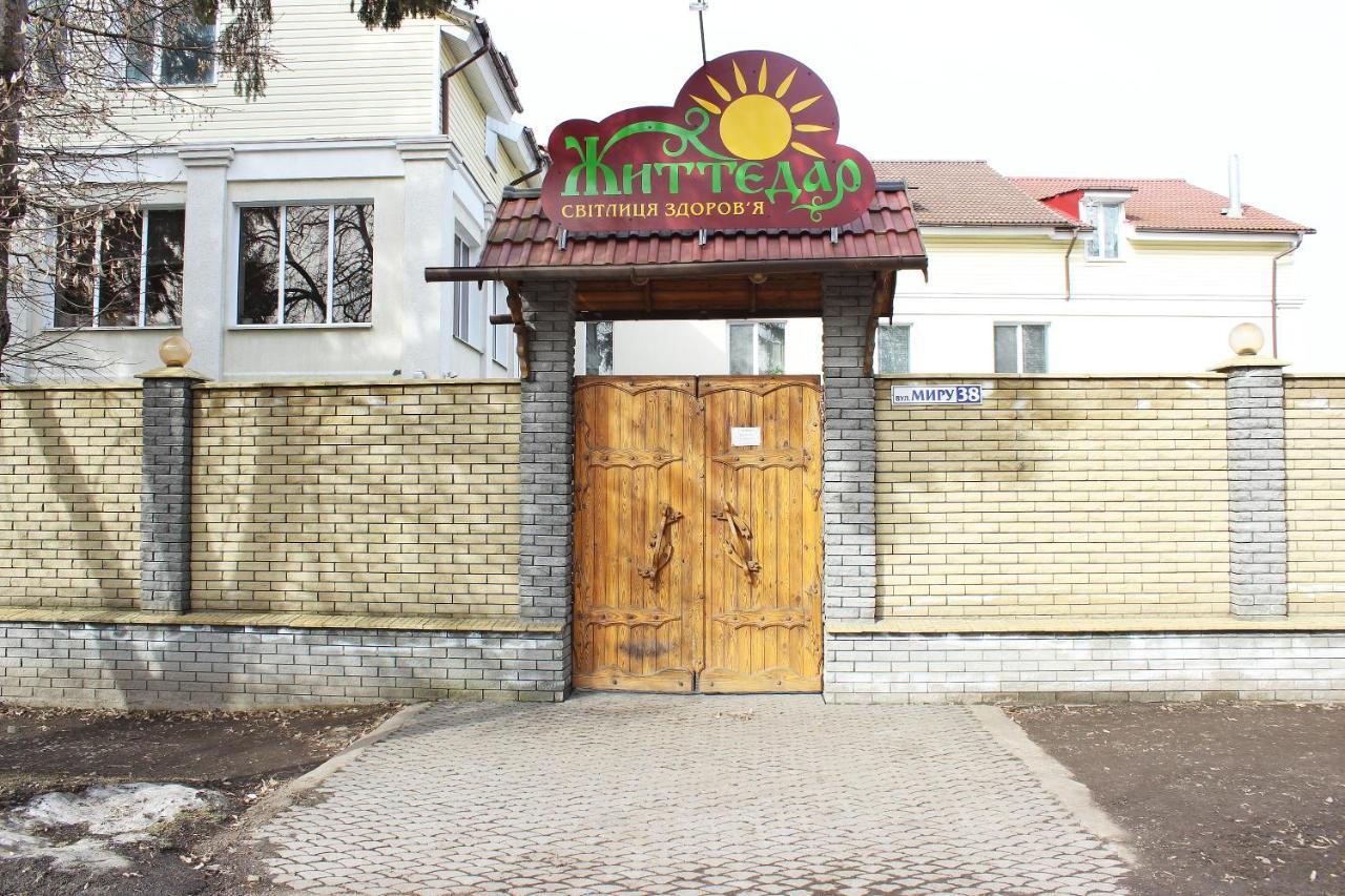 Zhyttedar Ulanov 外观 照片